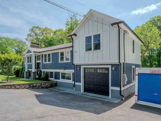 159 Mishawum Rd, Woburn, MA 01801