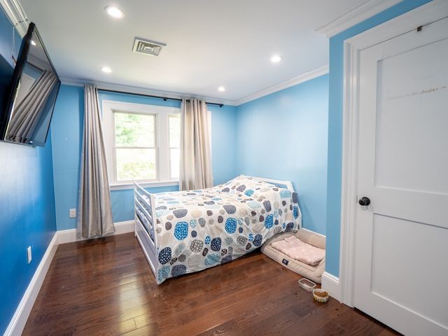 159 Mishawum Rd, Woburn, MA 01801