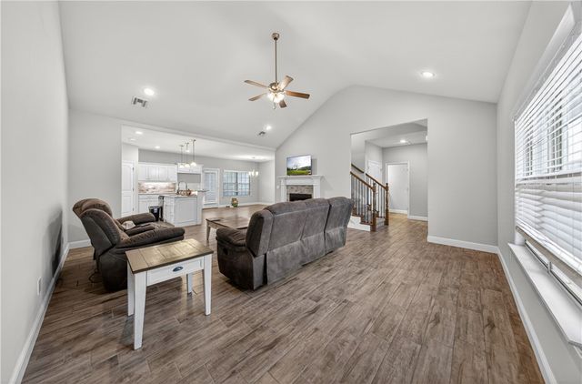 584 Quartz, Springdale, AR 72764