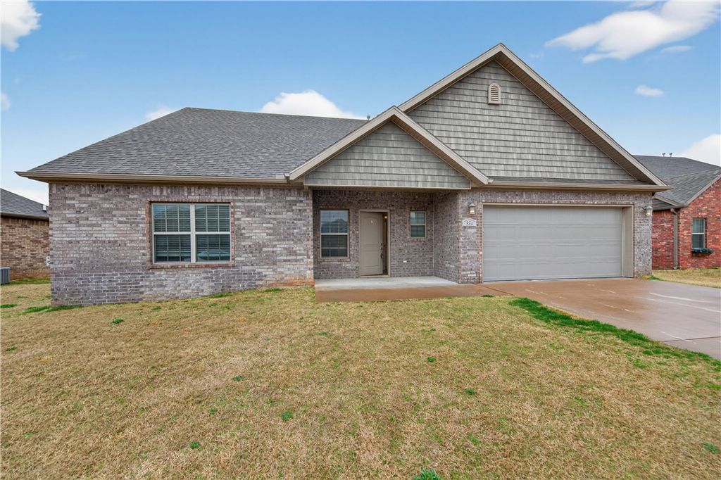 584 Quartz, Springdale, AR 72764