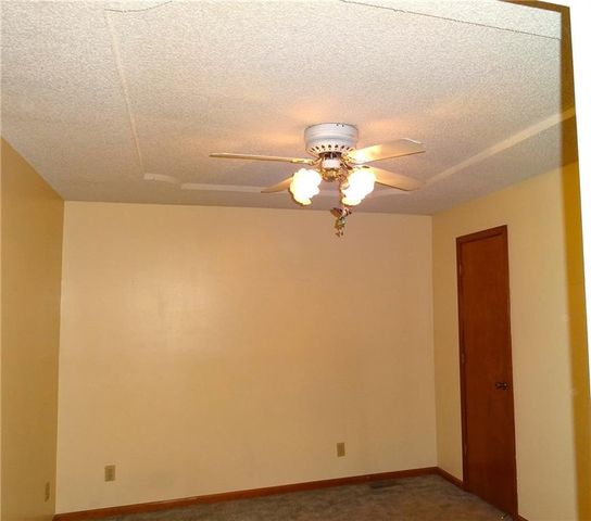 6807 Orchard Street, Liberty, MO 64068
