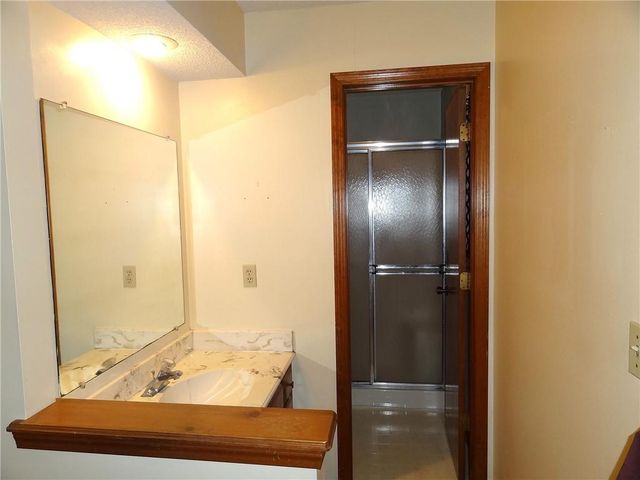 6807 Orchard Street, Liberty, MO 64068