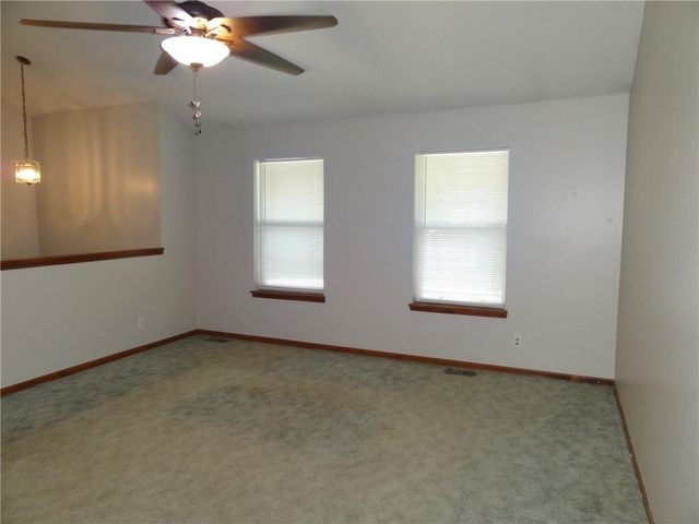 6807 Orchard Street, Liberty, MO 64068
