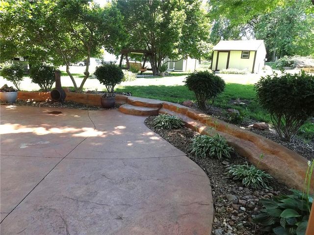 6807 Orchard Street, Liberty, MO 64068