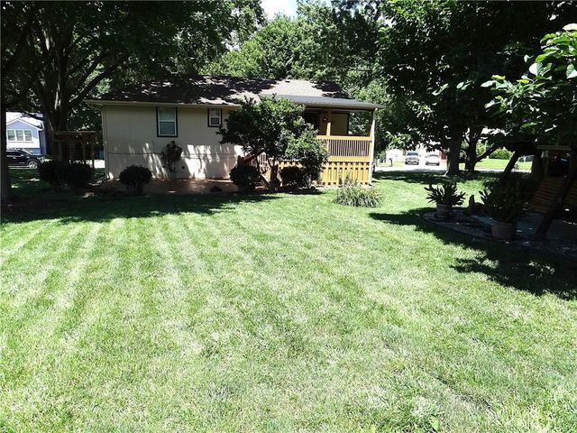 6807 Orchard Street, Liberty, MO 64068