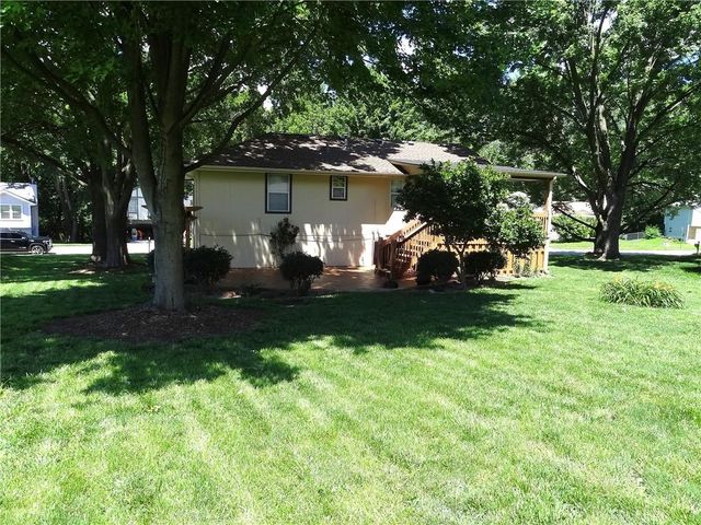 6807 Orchard Street, Liberty, MO 64068