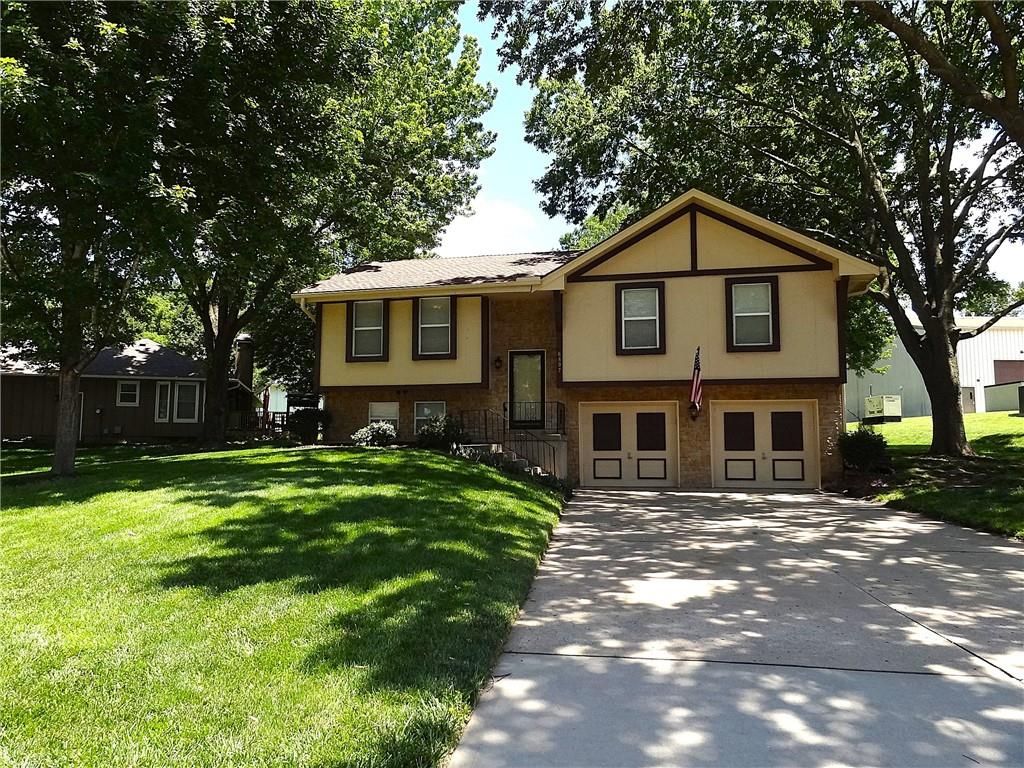6807 Orchard Street, Liberty, MO 64068