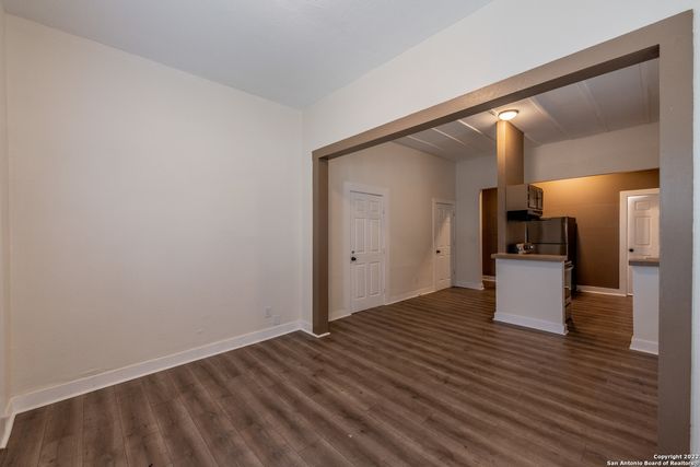 924 W Kings Hwy Apt 1, San Antonio, TX 78201
