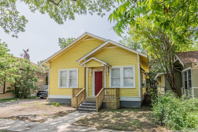 924 W Kings Hwy Apt 1, San Antonio, TX 78201