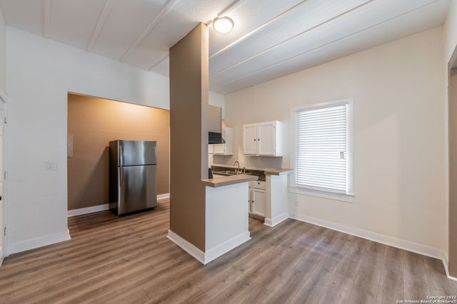924 W Kings Hwy Apt 1, San Antonio, TX 78201
