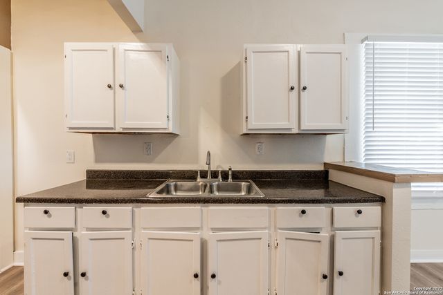 924 W Kings Hwy Apt 1, San Antonio, TX 78201
