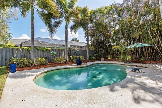 687 NE Maranta, Jensen Beach, FL 34957