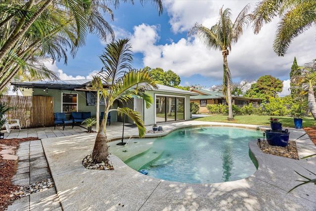 687 NE Maranta, Jensen Beach, FL 34957