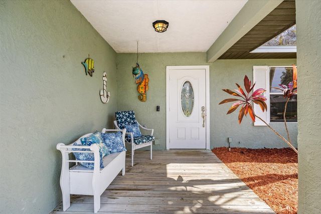 687 NE Maranta, Jensen Beach, FL 34957