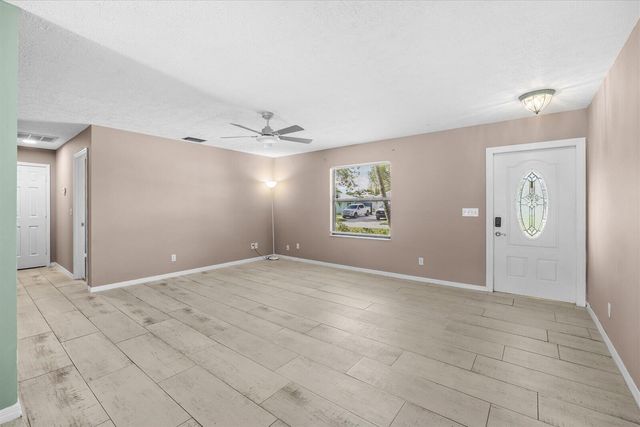 687 NE Maranta, Jensen Beach, FL 34957