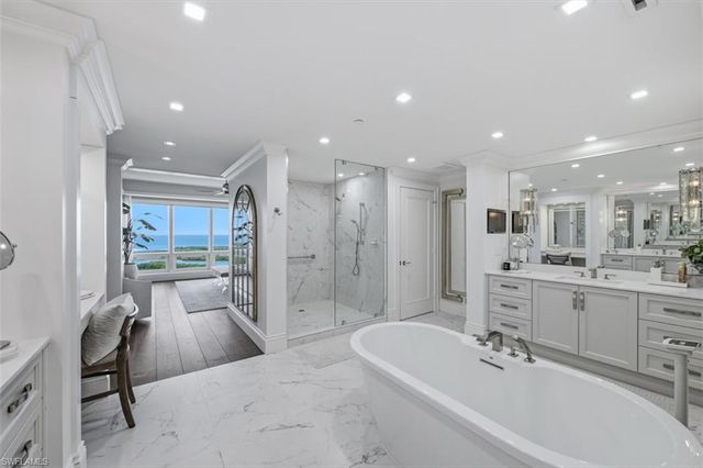 13915 Old Coast RD 2005, Naples, FL 34110