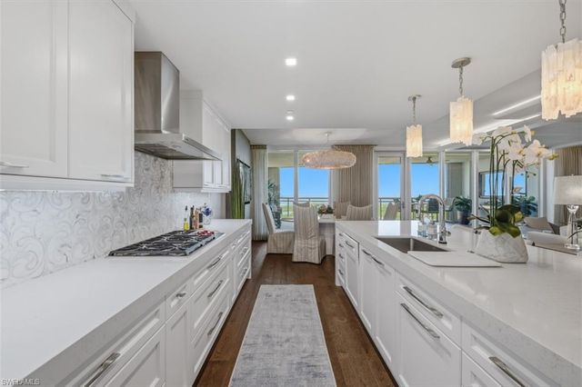 13915 Old Coast RD 2005, Naples, FL 34110