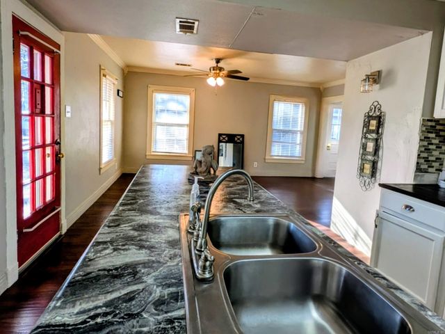 104 Hillcrest Street, Hot Springs, AR 71901