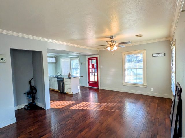 104 Hillcrest Street, Hot Springs, AR 71901