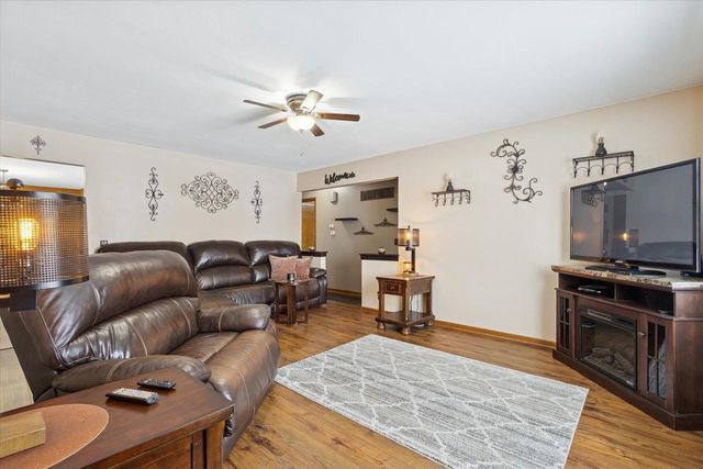 2117 S Arch Street, Janesville, WI 53546