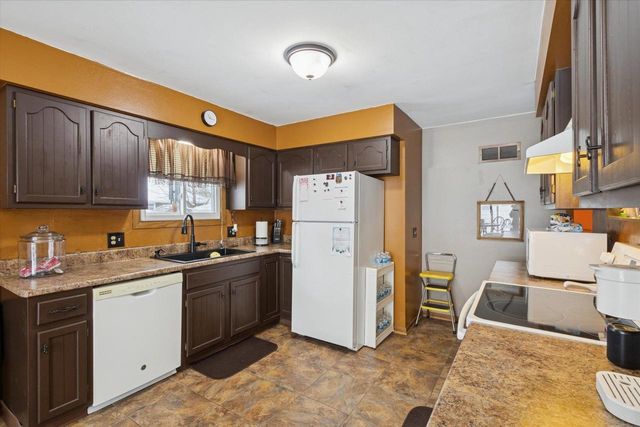 2117 S Arch Street, Janesville, WI 53546