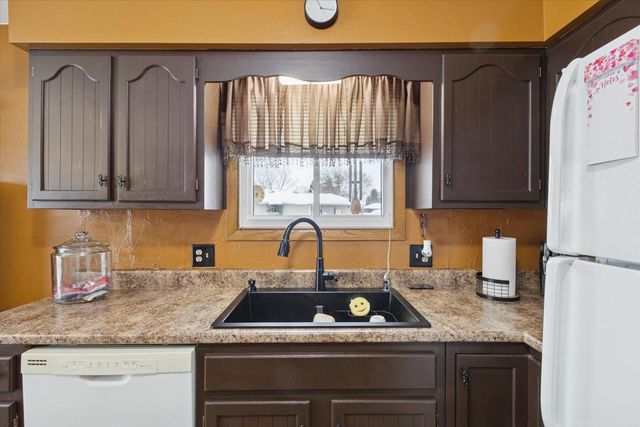 2117 S Arch Street, Janesville, WI 53546