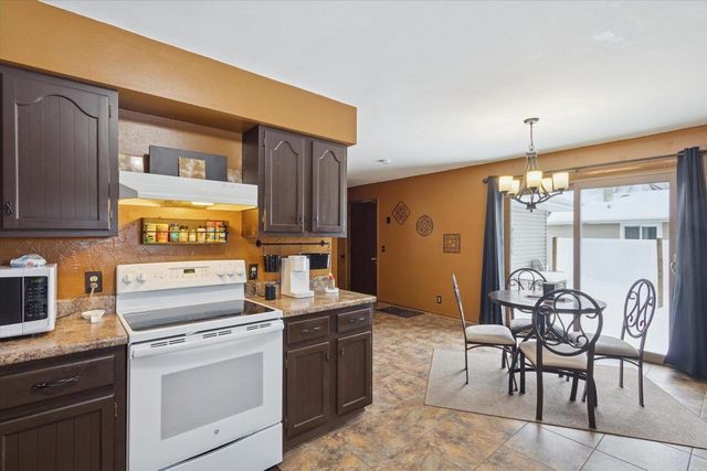 2117 S Arch Street, Janesville, WI 53546