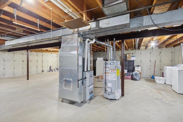 2117 S Arch Street, Janesville, WI 53546