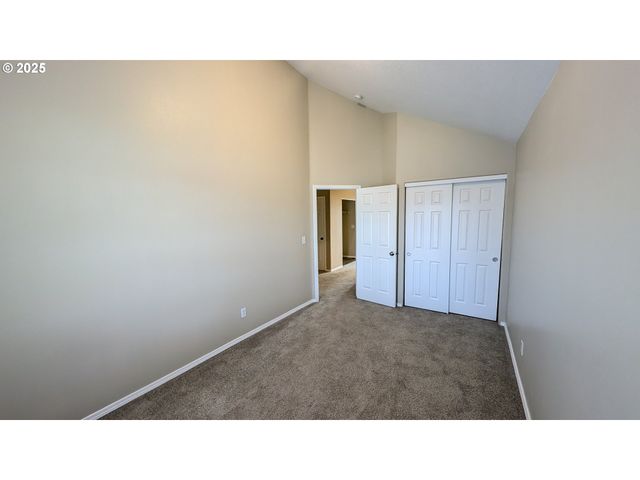 18541 Sw TAKENA Ct, Beaverton, OR 97003