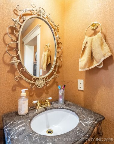 531 E Washington Avenue, Mcalester, OK 74501