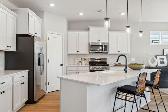 6090 157th Street N, Hugo, MN 55038