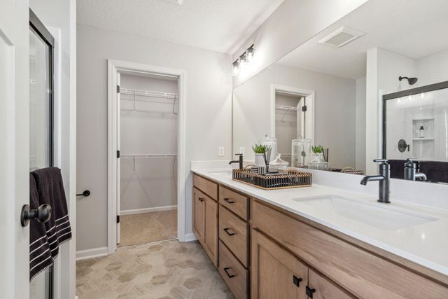 6090 157th Street N, Hugo, MN 55038