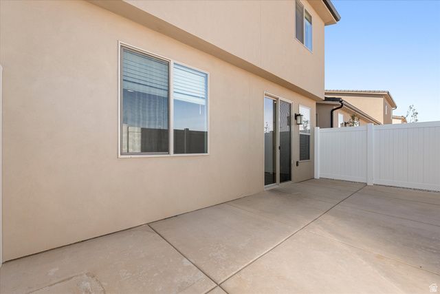 2347 E LUCIANO LN, St. George, UT 84790