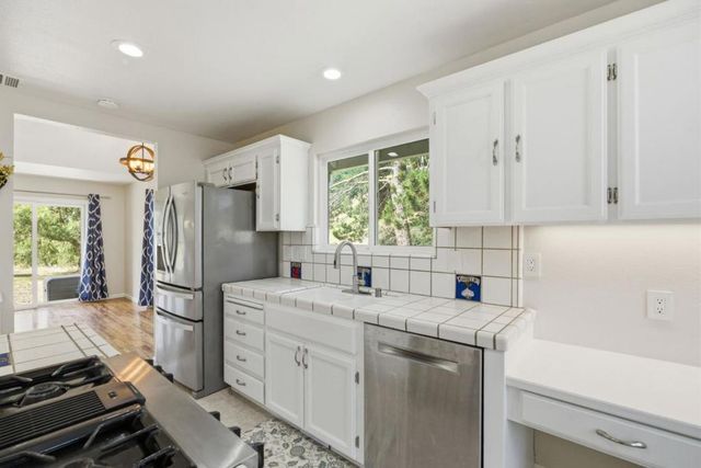 1584 Rocks Road, San Juan Bautista, CA 95045