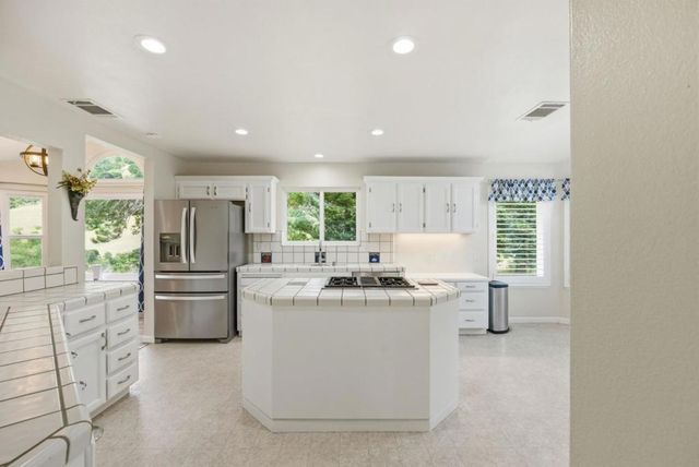 1584 Rocks Road, San Juan Bautista, CA 95045