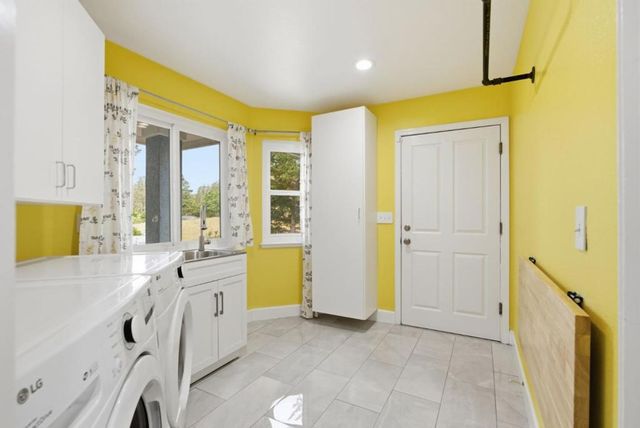 1584 Rocks Road, San Juan Bautista, CA 95045