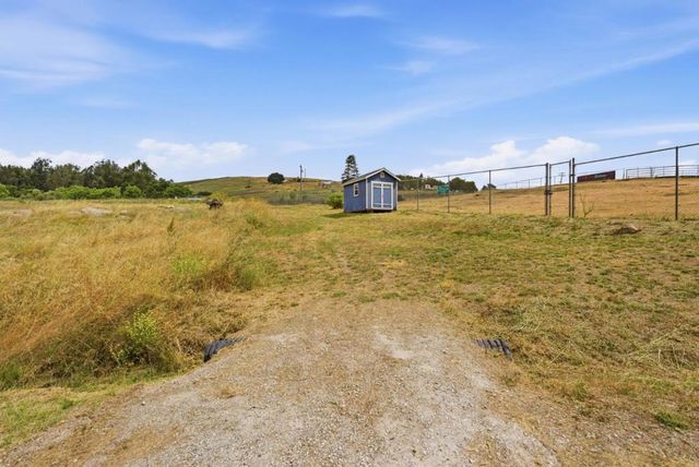 1584 Rocks Road, San Juan Bautista, CA 95045