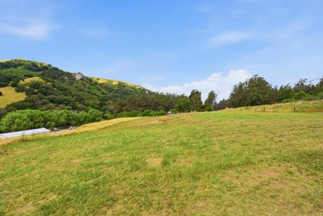 1584 Rocks Road, San Juan Bautista, CA 95045