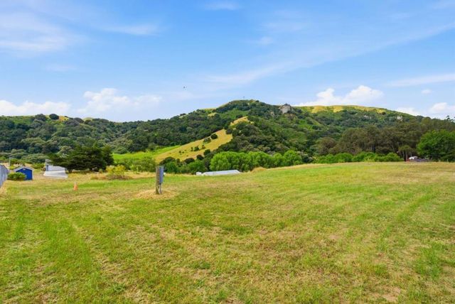 1584 Rocks Road, San Juan Bautista, CA 95045