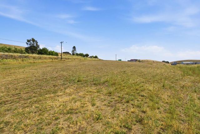 1584 Rocks Road, San Juan Bautista, CA 95045