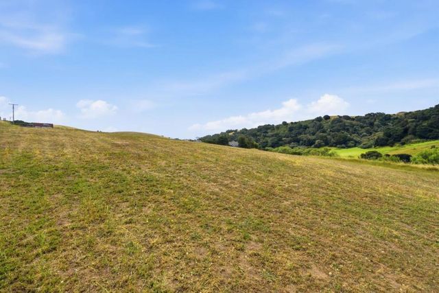 1584 Rocks Road, San Juan Bautista, CA 95045
