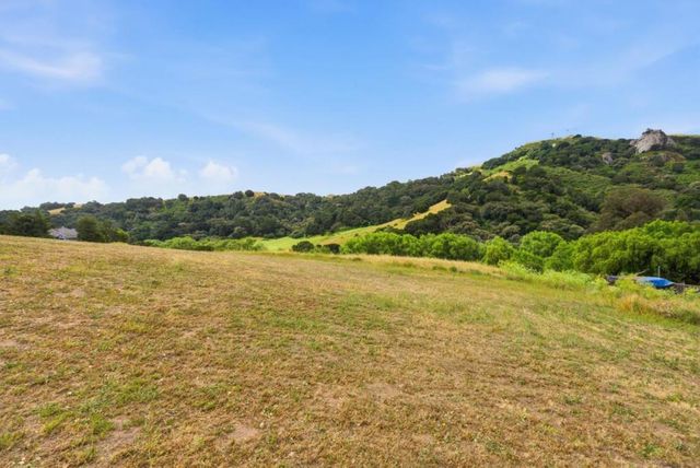 1584 Rocks Road, San Juan Bautista, CA 95045