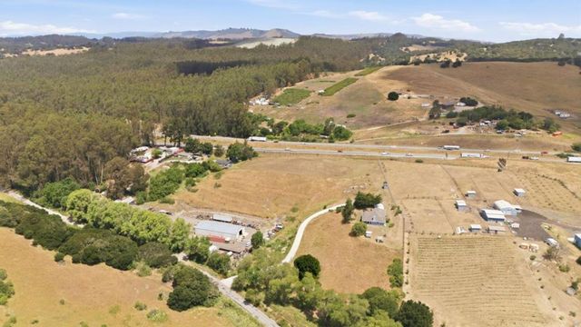 1584 Rocks Road, San Juan Bautista, CA 95045