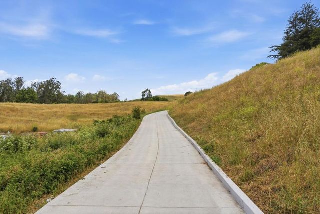 1584 Rocks Road, San Juan Bautista, CA 95045