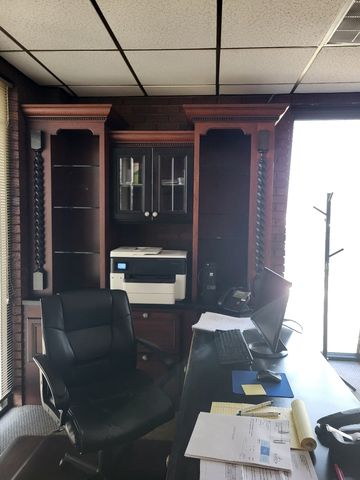 7851 Ogden Avenue 2, Lyons, IL 60534