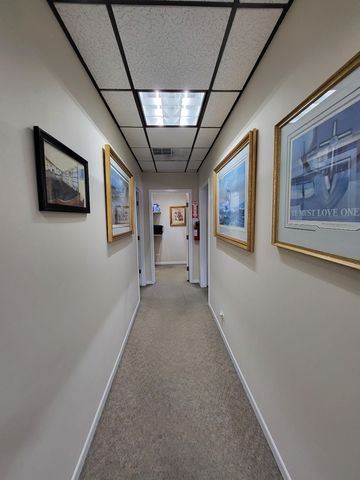 7851 Ogden Avenue 2, Lyons, IL 60534