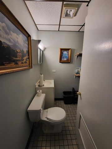 7851 Ogden Avenue 2, Lyons, IL 60534