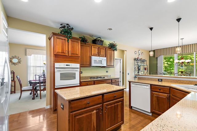 12225 Arlington Drive, Huntley, IL 60142