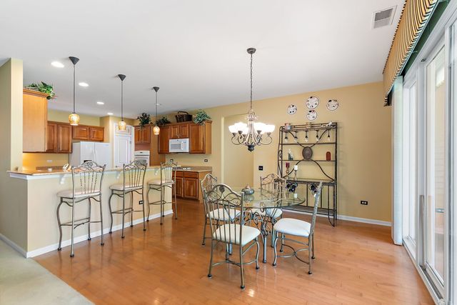 12225 Arlington Drive, Huntley, IL 60142