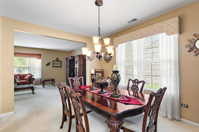 12225 Arlington Drive, Huntley, IL 60142